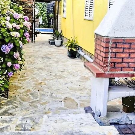 Rustica Mit Exklusiver Nutzung Des Pool By Interhome Zadar